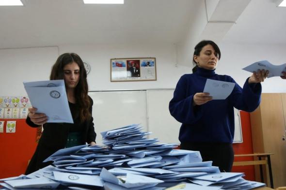 بعد خسارة الانتخابات.. شبح الاستقالات يهدد حزب أردوغان