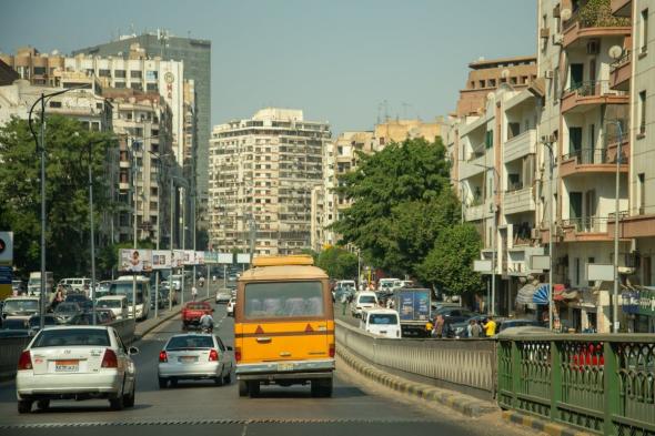 مصر.. نداءات استغاثة من داخل حافلة تقود الشرطة لاكتشاف عصابة مجرمين