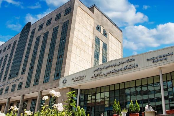 جامعة إيرانية تمنع طلابها من الانضمام لمواقع التواصل الاجتماعي