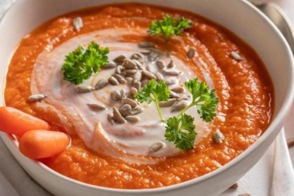 طبق مغذي ذات طعم رائع…طريقة عمل شوربة الجزر بكريمة الطبخ