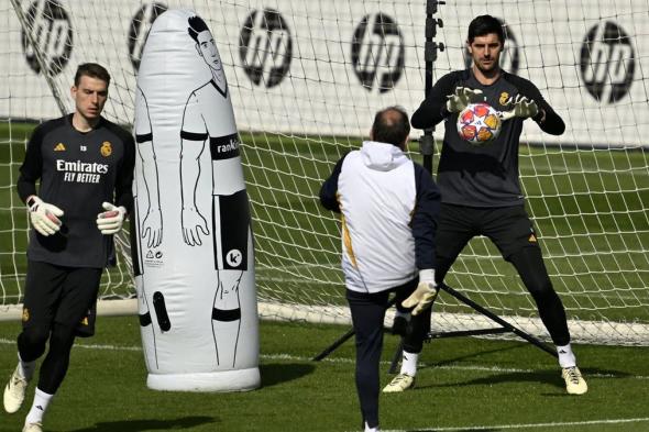 النصر أم الاتحاد؟.. ناد سعودي يستهدف حارس ريال مدريد المتألق