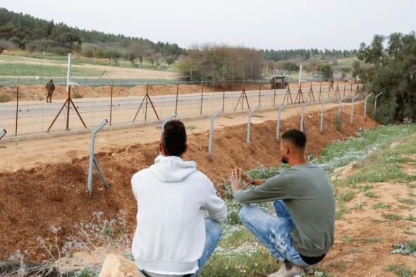 اتهام جندية إسرائيلية بتهريب عشرات الفلسطينيين من الضفة إلى الداخل