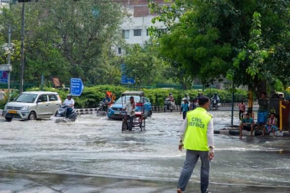 أمطار تخلف قتلى وتقطع الكهرباء وتجلي الآلاف بالهند