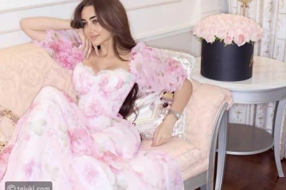 هنا الزاهد تخطف الأضواء بشعر منسدل لإطلالة ربيعية