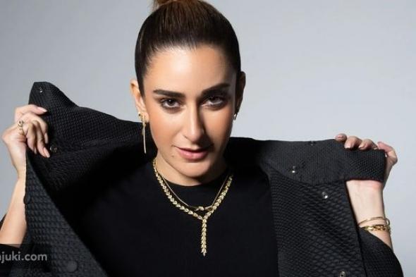 أمينة خليل تزفّ باليونان وإطلالتها الجمالية تلفت الأنظار